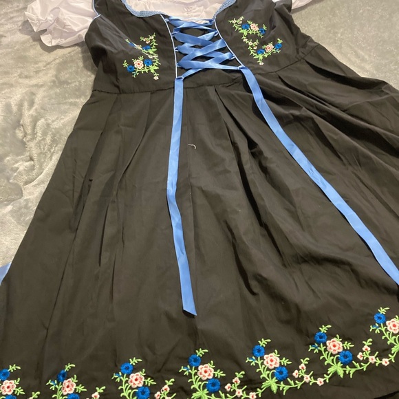 NWTS Scarlet Darkness Costume - Picture 3 of 15